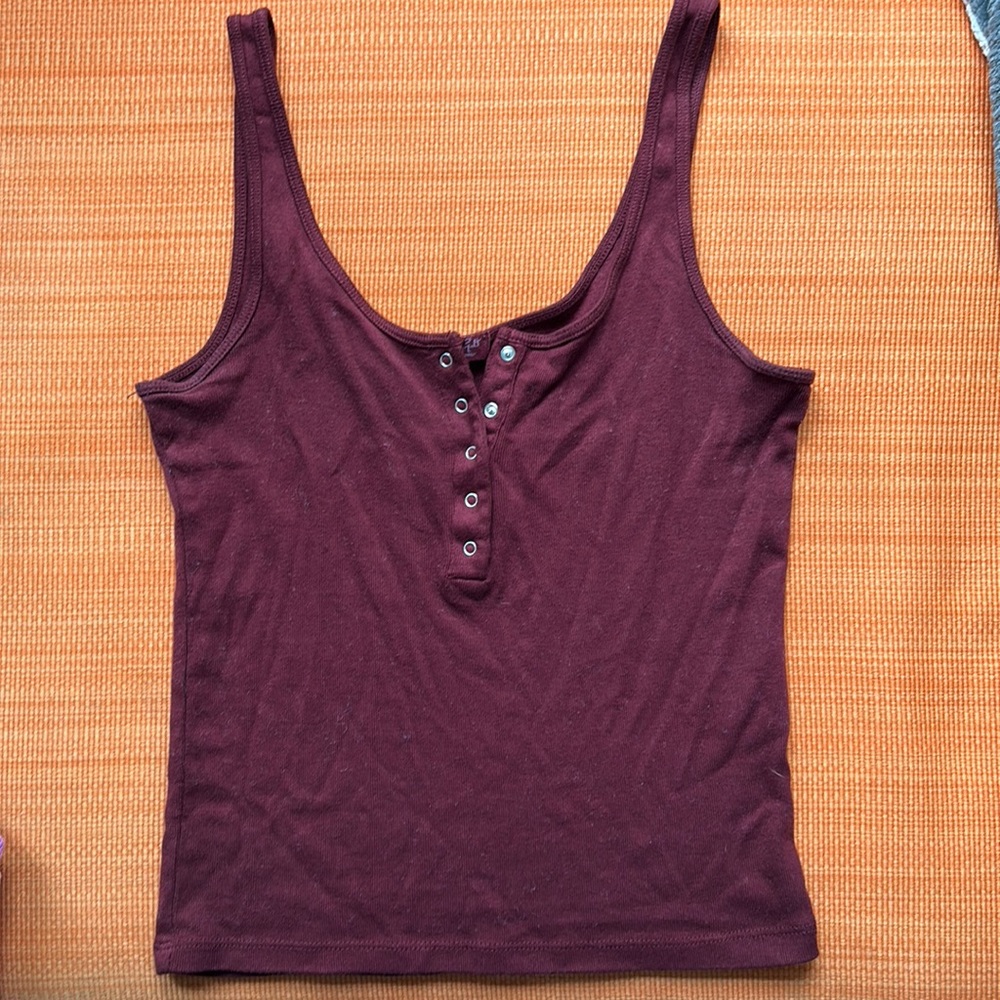 BRANDY MELVILLE top